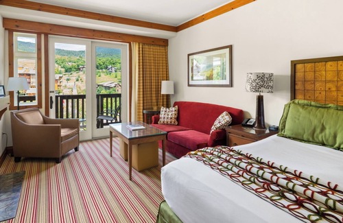 Stowe Area Cabin | #1428 * Lodge at Spruce Peak | Ski in Ski out | Studio | Expansive views of Spruce Peak and Village