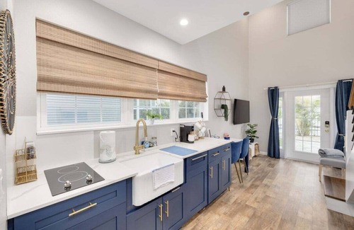 Downtown Dunedin House | 15% OFF THROUGH OCTOBER | Tiny Home w/Pool in Heart of Downtown Dunedin