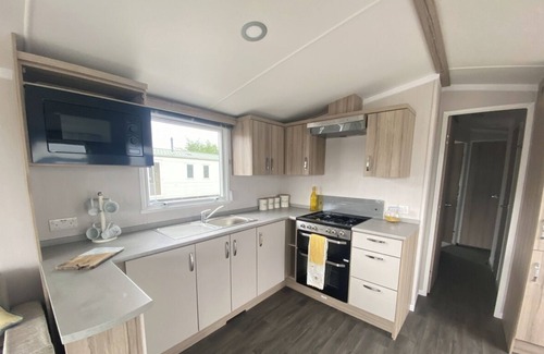 Dunbar Cabin | 15 Willow Wynd Thurston Manor