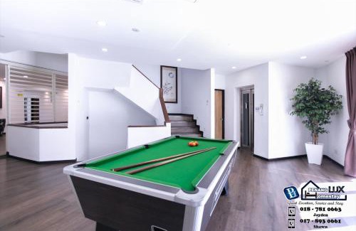 Bayan Lepas House | 15BR SwimmingPool Villa Golf View Snooker BBQ