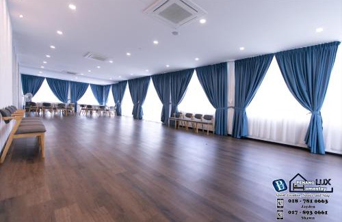 Bayan Lepas House | 15BR SwimmingPool Villa Golf View Snooker BBQ