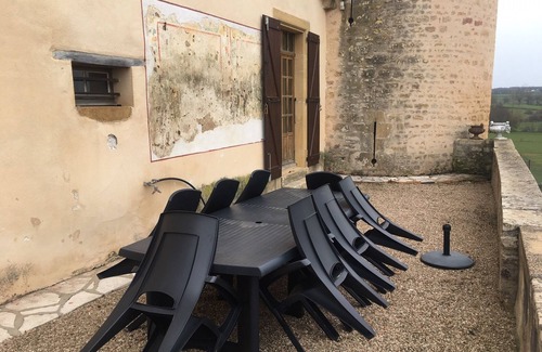 Saint-Vincent-Bragny House | 15TH CENTURY PRIORY