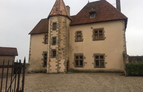 Saint-Vincent-Bragny House | 15TH CENTURY PRIORY
