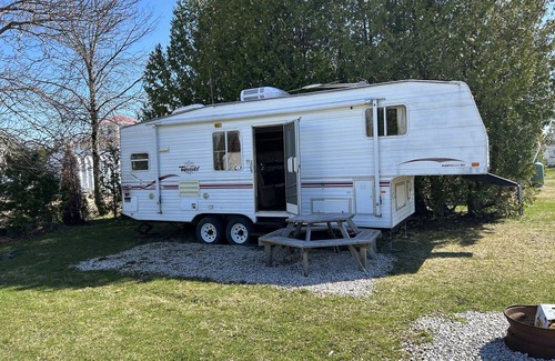 Stokes Bay House | #16 Comfy Camping with a waterview