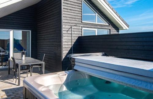 Mommark Strand House | 16 person holiday home in Sydals