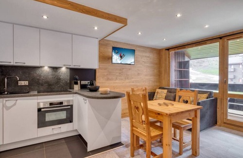 Meribel-Mottaret Apartment | 175 L'Ours | Charming renovated apartment | Ski in ski out