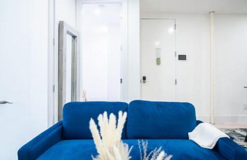 Ukrainian Village Apartment | 180-2 Brand new 2BR 1Bath East Village