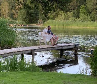 Osteraker Villa | 1800 tals Sjötorp med egen strand och brygga