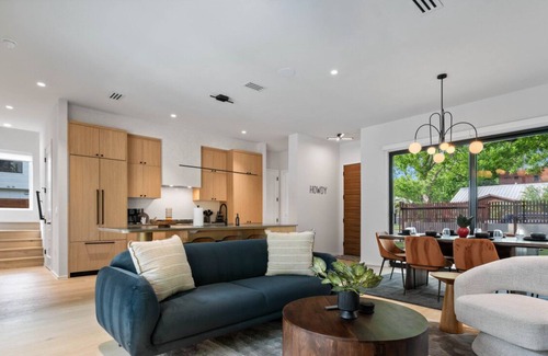 Holly Apartment | 1801 Holly St #1 xxx