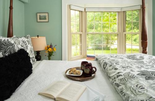 Kennebunkport Bed & Breakfast | 1802 House Bed & Breakfast