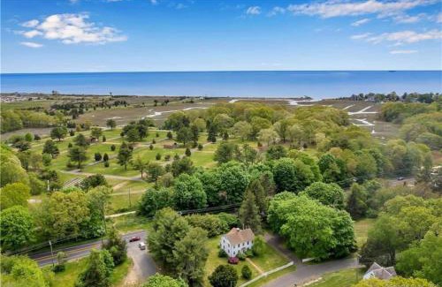 Madison House | 1860's Colonial House Near Downtown and Beaches!