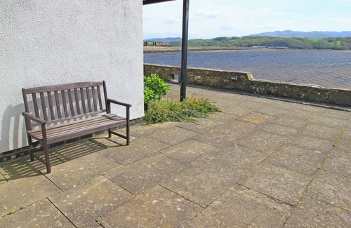 Borth-y-Gest Cottage | 18D SOUTH SNOWDON WHARF, pet friendly, with a garden in Porthmadog