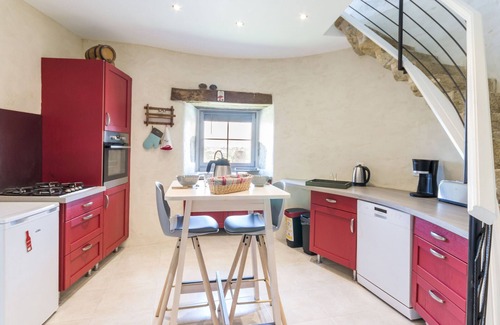 Monnieres Cottage | 18th century mill, 3 bedrooms, garden, wifi in Monnières