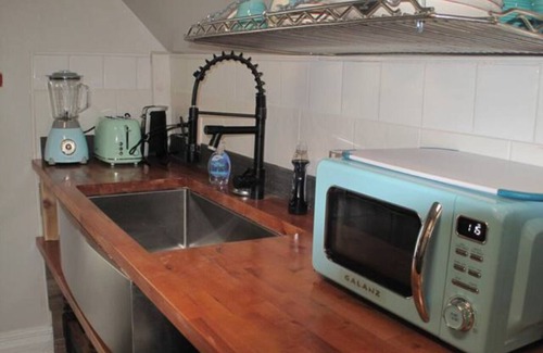 Winnipeg Apartment | 1908 Memories , Unique Apartment in the Wolseley area of Winnipeg