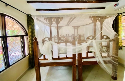 Mombasa Villa | 1bedroom oceanfront furnished villa. Very Serene and epic for a magical stay.