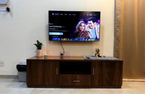 Andheri Apartment | 1BHK- Modern spacious workstay - Livin Central