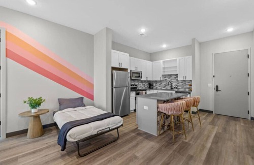 South Nashville Apartment | 1BR - 8Min to Honky-Tonks, Sleeps 4!