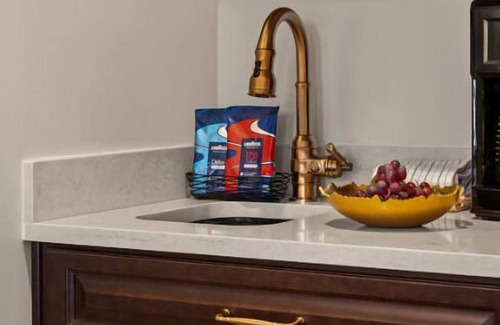 Fillmore District Condo | 1br Condo Performing Arts Venues Galore!