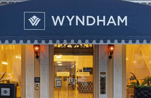 Lower Nob Hill Condo | 1br Deluxe Condo Golden Gate Bridge Fun!