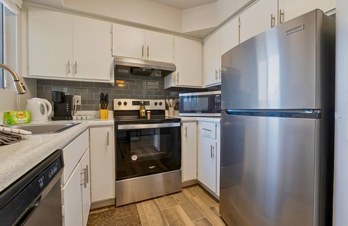 Mesa Apartment | 1BR - Gym - Pool - Great For Mid/Long Stays