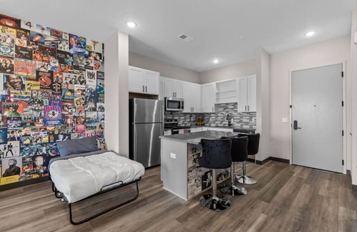 South Nashville Apartment | 1BR Haven – Quick Drive to Honky Tonks & More!