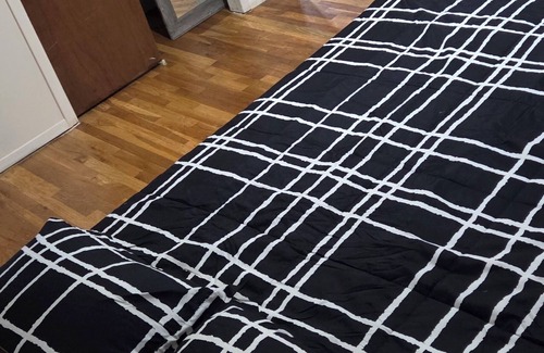 Ronkonkoma House | 1Hr train ride to Manhattan/LIRR-3-bedroom house in delightful Lake Ronkonkoma.