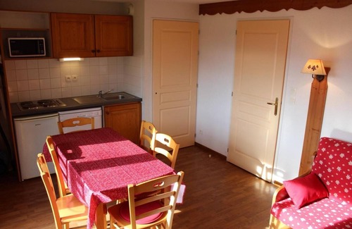 La Joue du Loup Apartment | 1st floor, view mountain, tv, 32m², La Joue du Loup