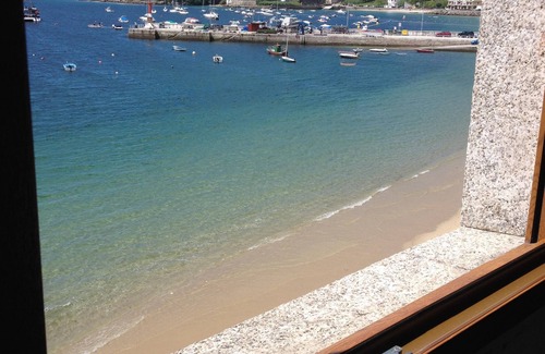 Raxo Apartment | 1st line of beach in Raxó 5 minutes from Sanxenxo