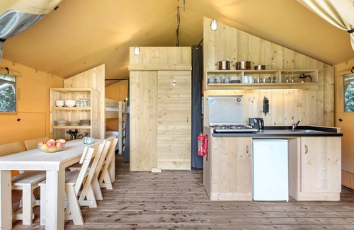 Huizen RV Rental | 2-4-person safari tent in the holiday park Landal Gooise Heide