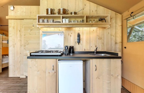 Huizen RV Rental | 2-4-person safari tent in the holiday park Landal Gooise Heide