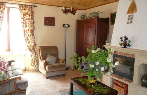 Castelnau-de-Mandailles House | 2/8-PERSON GITE IN THE AUBRAC REGIONAL NATURE PARK