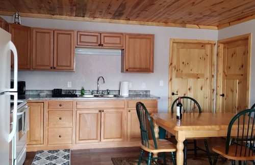 Pukwana House | 2 bdrm, 3 beds. Quiet Retreat. Fenced in Unit, pet friendly!