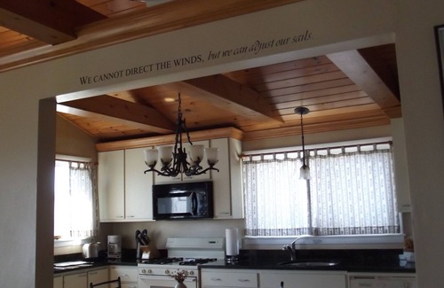 Seabrook House | 2 bed, 1 bath home just a short walk to the beach access, Laundry, WiFi