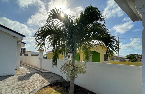 Spring Village House | 2 Bed-2 bath-AirCon-Parking-Old Harbour Nhv 3