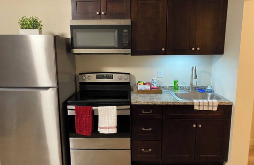 Green River Apartment | 2-bed 2-bath family friendly apt in lovely Green River will sleep 7.