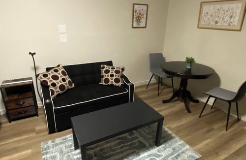 Green River Apartment | 2-bed 2-bath family friendly apt in lovely Green River will sleep 7.