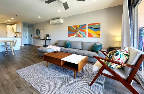 Pacific Beach Apartment | 2 bed 2 bath penthouse condo with AC and Ocean Views