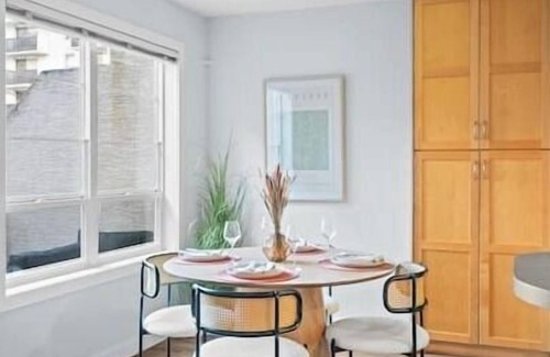 Connaught Apartment | 2 Bed | DT Core | Mins to Stampede