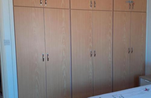 Mandria House | 2-Bed House Sleeps 6 -Pool -Free Parking -Netflix