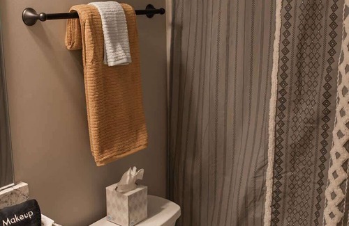 Loves Park House | 2 Bed house with Office and King Master Suite in Loves Park