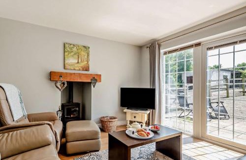 Cosheston House | 2 Bed in Cosheston 60704