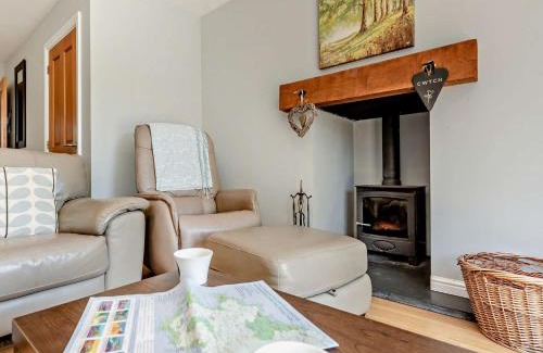 Cosheston House | 2 Bed in Cosheston 60704