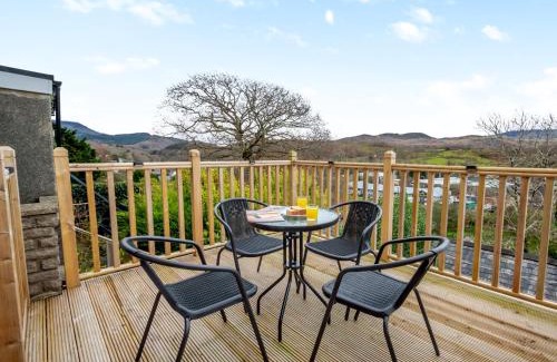 Penrhyndeudraeth House | 2 Bed in Porthmadog 93835