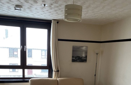 Bucksburn Apartment | 2 Bed, self catering apartment - 5 mins airport, 10 mins city centre