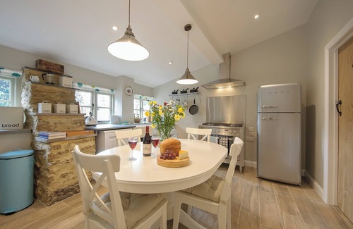 Chipping Norton Cottage | 2 bedroom accommodation in Middle Barton, near Chipping Norton