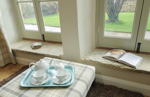 Chipping Norton Cottage | 2 bedroom accommodation in Middle Barton, near Chipping Norton