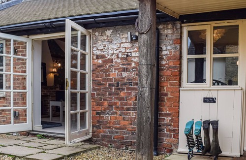 Waltham on the Wolds Cottage | 2 bedroom accommodation in Waltham on the Wolds, near Leicestershire