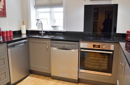 Folkton Cottage | 2 bedroom accommodation in Flixton, near Filey