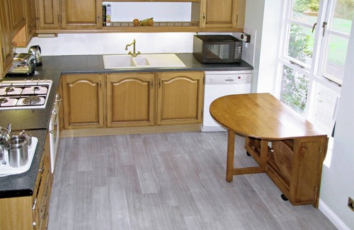 Whippingham Cottage | 2 bedroom accommodation in Island Harbour, near Newport