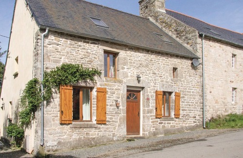 Saint-Goueno House | 2 bedroom accommodation in St Goueno